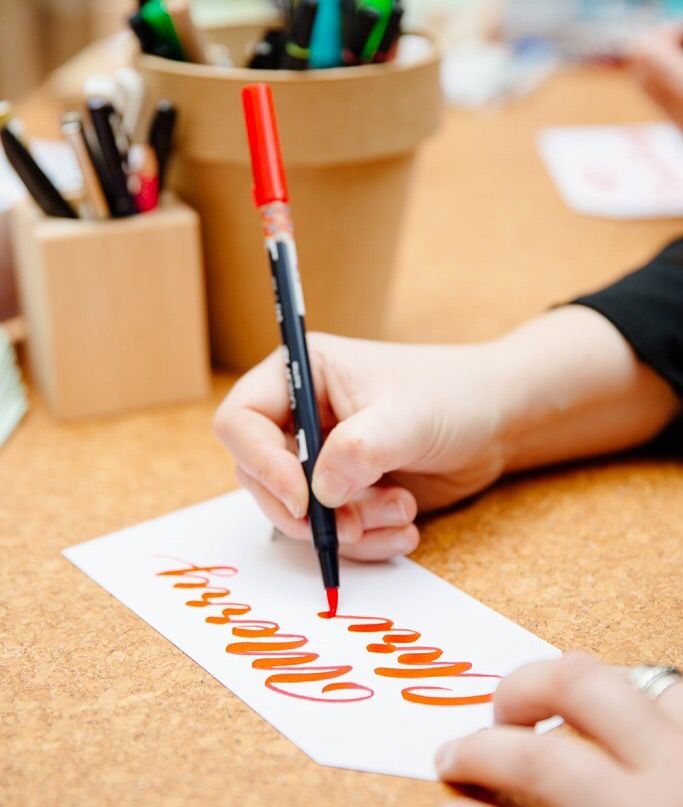 The Letterettes Brush Lettering - Lettering Tutorial
